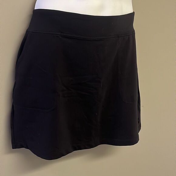 FootJoy Women’s Black Golf Skort with Built in Mesh Shorts with Pockets- Medium - Picture 3 of 11